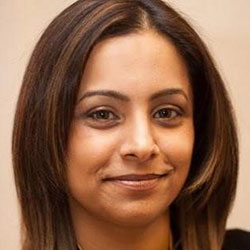 Muna Khurshid